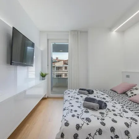 In Novigrad Mit Whirlpool By Interhome Novigrad Istria