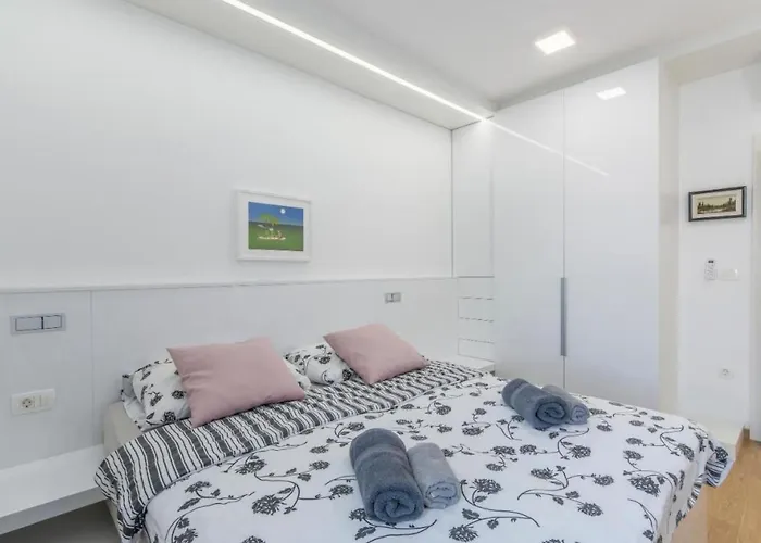 In Novigrad Mit Whirlpool By Interhome
