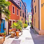 In Novigrad Mit Whirlpool By Interhome *