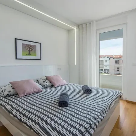 Apartment In Novigrad Mit Whirlpool By Interhome *
