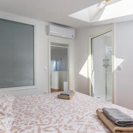 Apartment In Novigrad Mit Whirlpool By Interhome