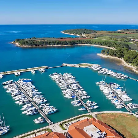 In Novigrad Mit Whirlpool By Interhome Novigrad Istria