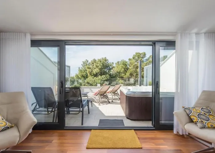 In Novigrad Mit Whirlpool By Interhome דירה